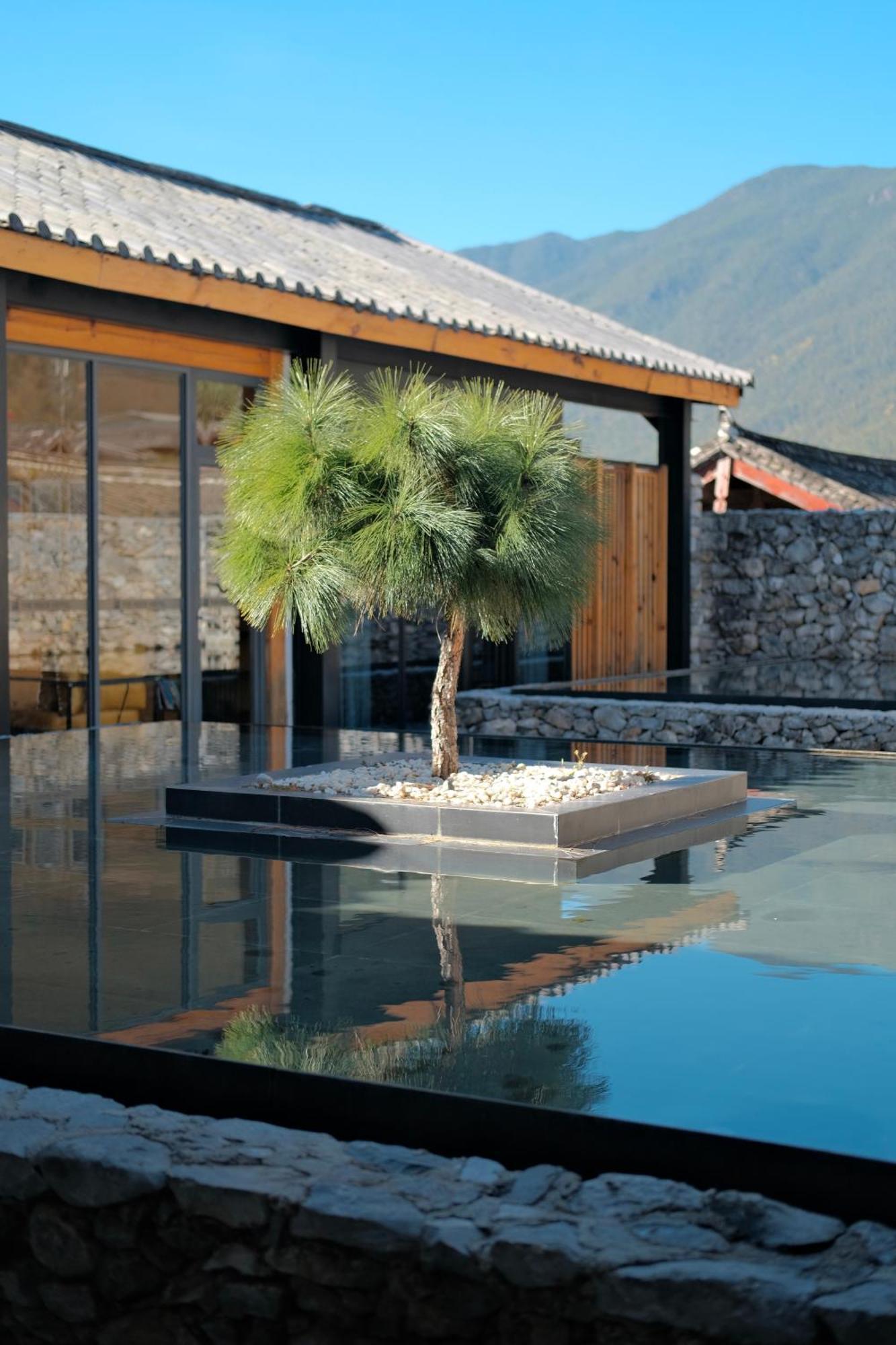 The Rock Hotel Lijiang  Exterior photo